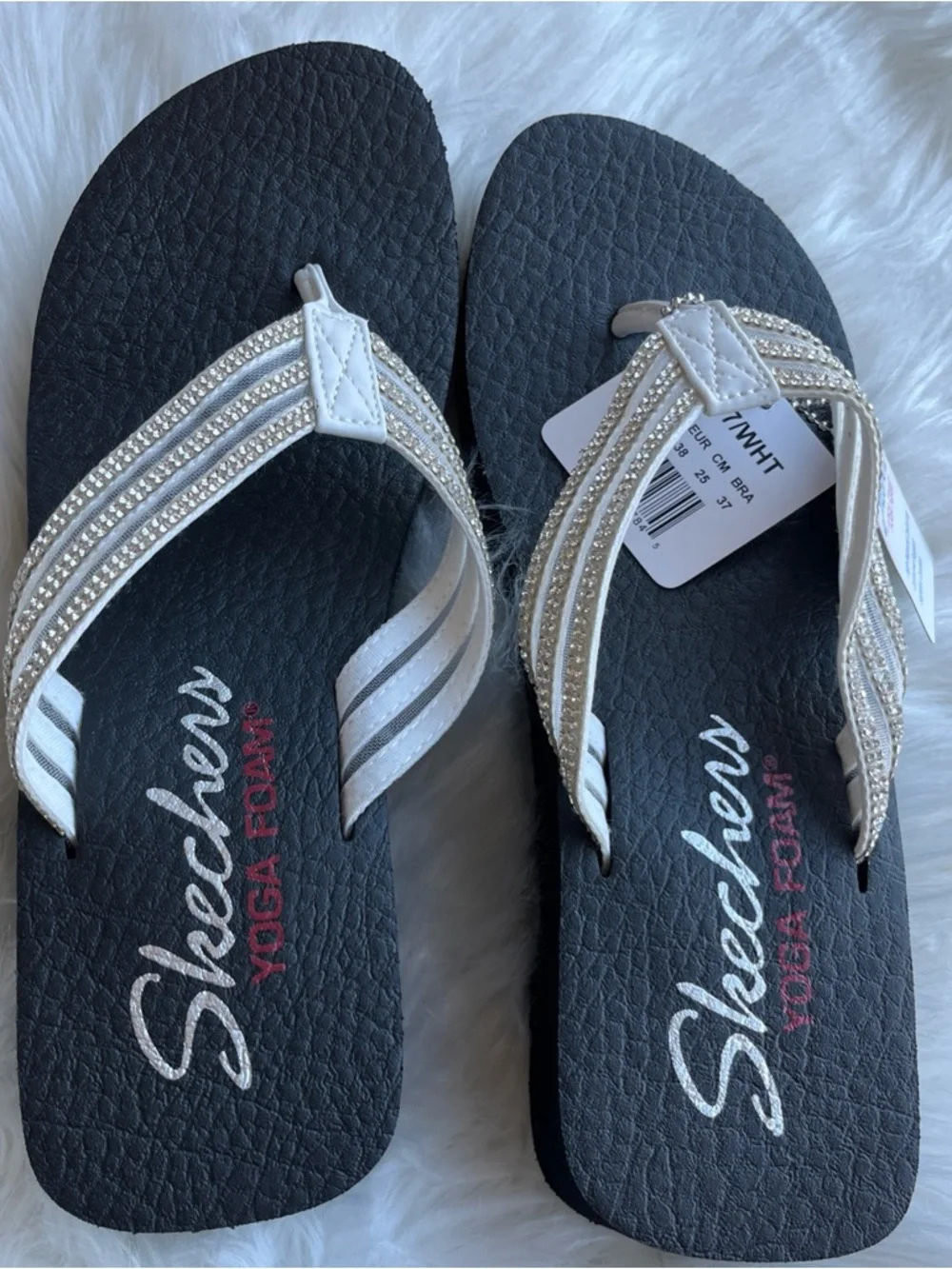 🆕Skechers Women's Cali
Vinyasa - Sugar Pie sandals
White Mesh/Rhinestones 8 - Picture 5 of 9